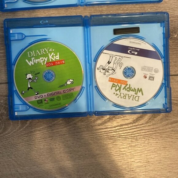 Lot of 4 Blue Ray DVD’s Kids - Picture 5 of 5